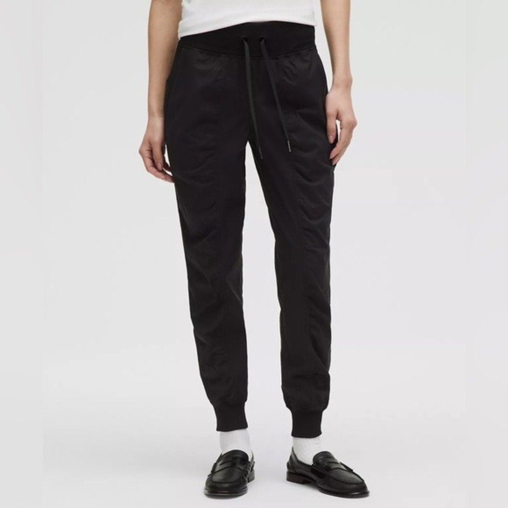 Lululemon Women's Dance Studio Mid-Rise Jogger Full Length Black Size 6